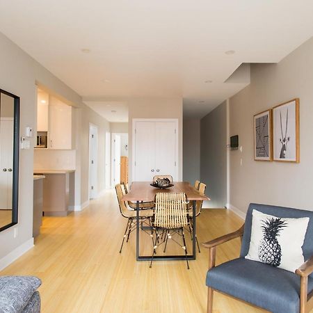 Trendy Little Italy 3 Bedroom Condo By Den Stays Montréal Extérieur photo